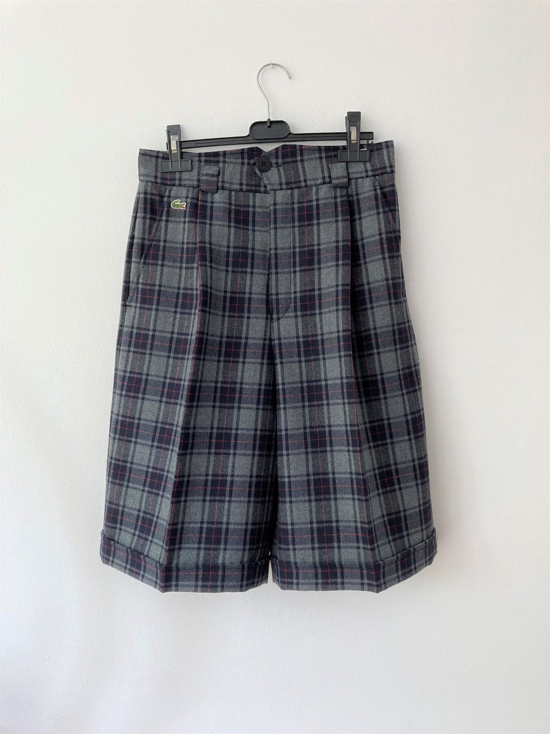 Retro Lace-Up Pleated Shorts