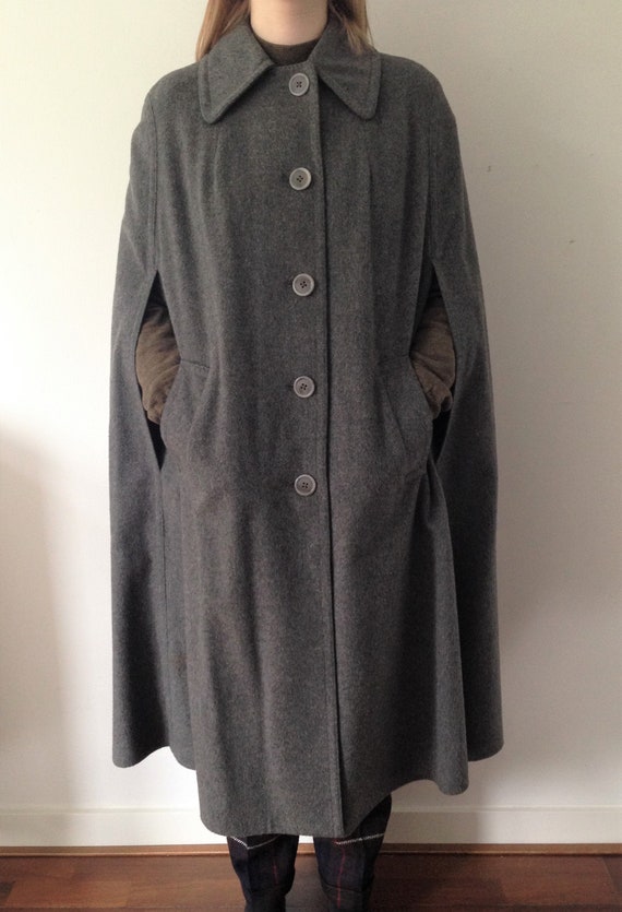 Vintage FREY Cape from the 70s //Loden GREY Wool c