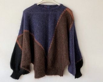 Vintage 80s ESCADA mohair sweater // mohair sweater with triangles // Super cute vintage crewneck sweater with batwing sleeves from Escada