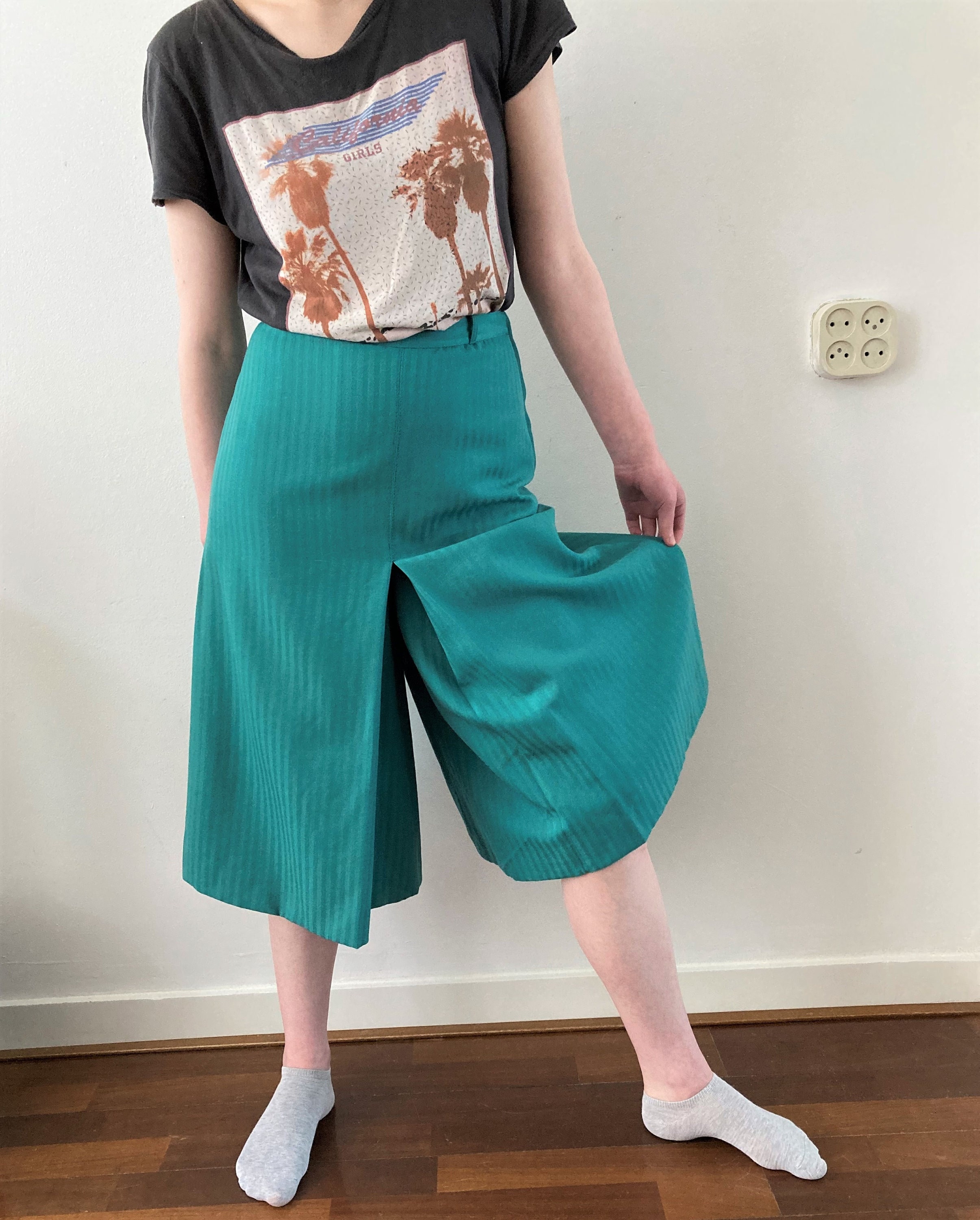 RESERVED Do Not Buy. Vintage Wool Culotte // 70s | 80s Green Wool