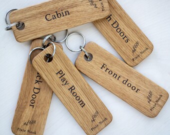 Personalised Natural Wooden Oak Keyring – Engraved Text – Rustic Style Birthday Gift (JB Laser Solutions)