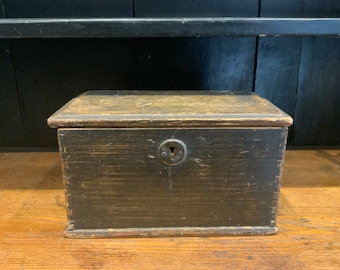 Miniature Blanket Box with Fine Dovetailed Corners & Great Patina