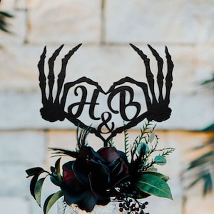 Black wedding cake topper - Halloween wedding cake topper -  Skull cake topper - Gothic wedding cake topper - Halloween Cake