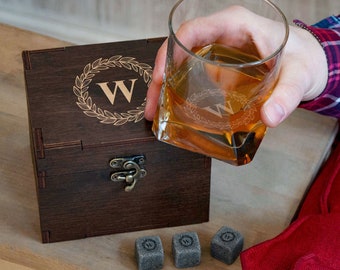 Gepersonaliseerde whisky glas en stenen in houten geschenkdoos, Cadeau voor hem, Vaderdag geschenk whisky glas chill stenen, Pensioen cadeau