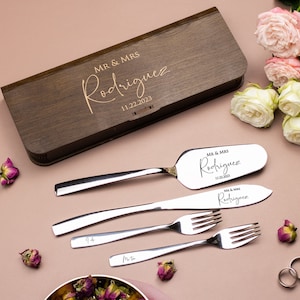 Personalized Cake Cutting Set with Cake Forks, Wedding Cake Server Set and forks, Engraved Cake Knife & Server with forks Set