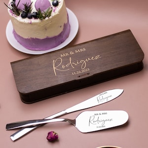Cake cutting set, wedding cake cutters, engraved cake server