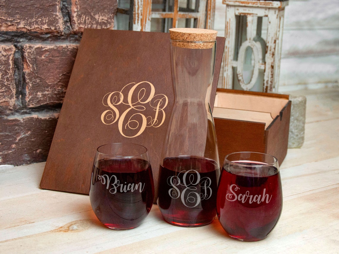 Personalized couple gift wine decanter and glasses in Etsy