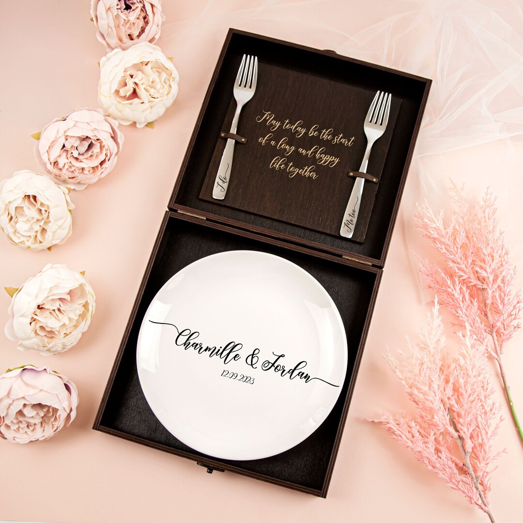 Mr and Mrs Plate Set, Personalized Wedding Plate, Wedding Gift, Bride ...