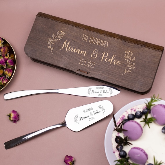 Personalized wedding cake cutting set - Wedding cake serving set - Wedding cake knife set