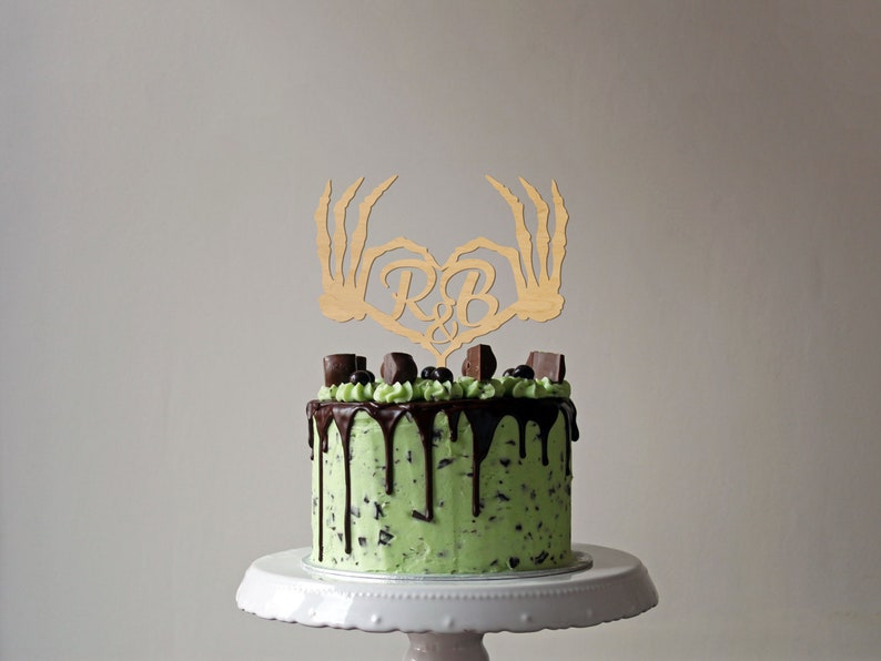 Black wedding cake topper Halloween wedding cake topper Skull cake topper Gothic wedding cake topper Halloween Cake Light Wood