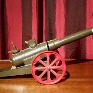 Vintage Original 1960s Cast Iron Big Bang 25 Inch 15FC  Green Conestoga Carbide Toy Cannon Excellent