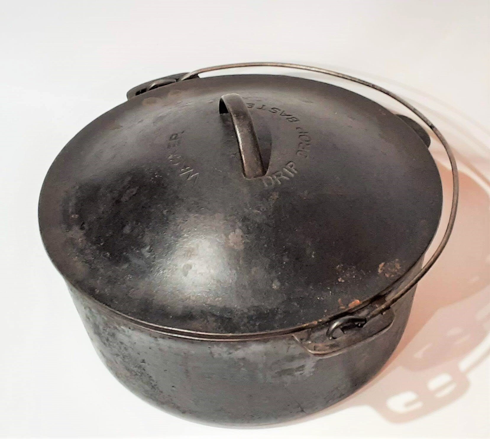 Cast iron Oval Roaster Self-basting lid 10qt Dutch Ove – Annie's Collections