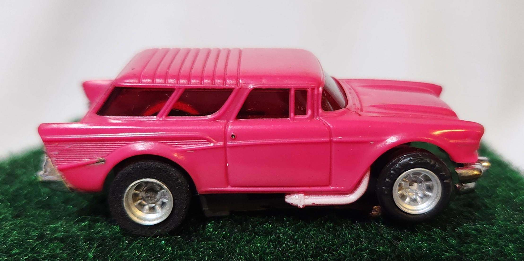 Vintage Aurora AFX '57 Chevy Nomad Hot Pink Red Glass White Pipes