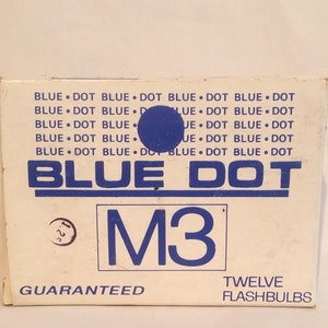 Vintage Blue Dot M3 Flash Bulbs Box Of Twelve Bulbs New Old Stock