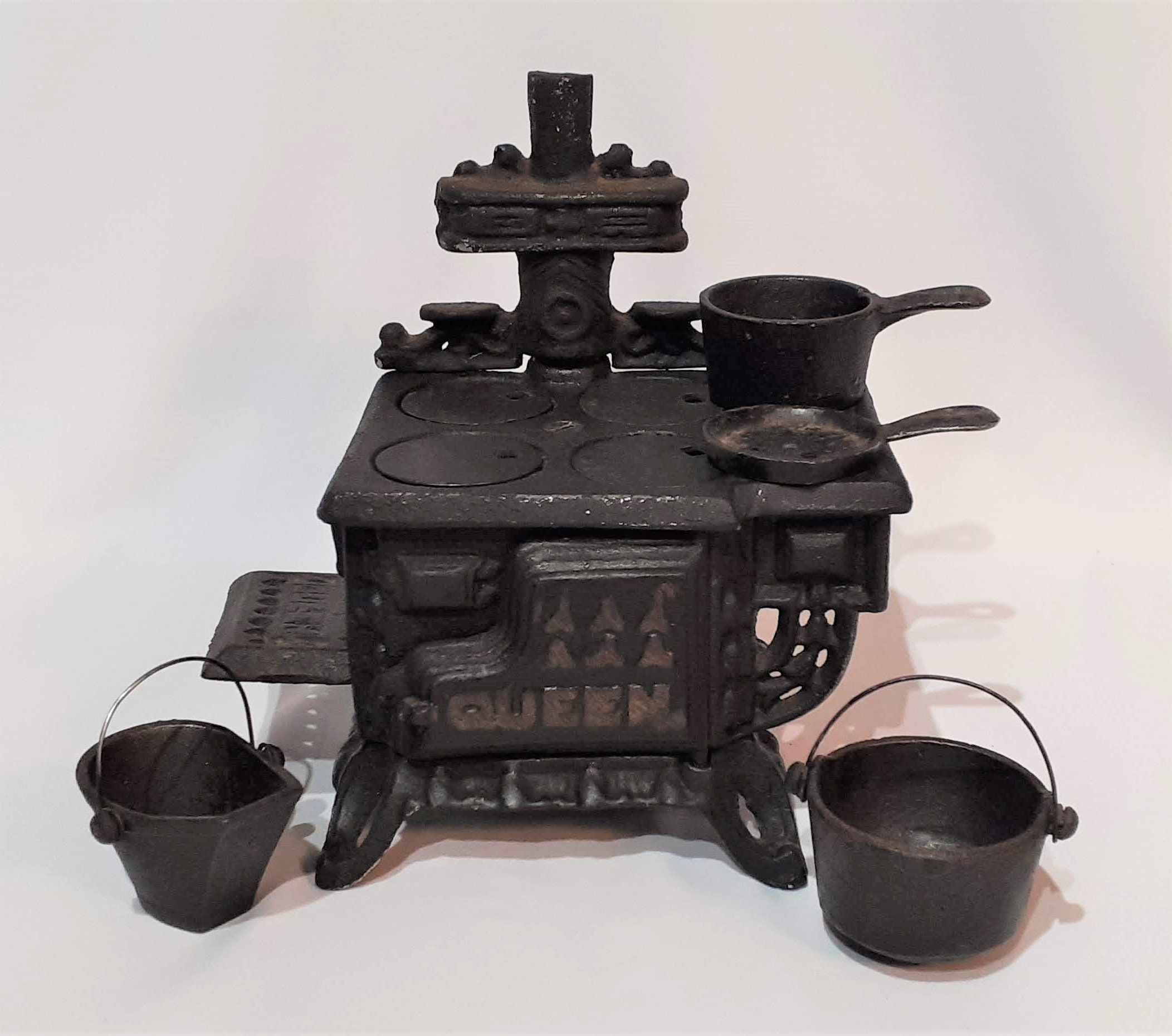 Roper Cast Iron Miniature Stove Doll sized 1920s stove by Arcade Mfg