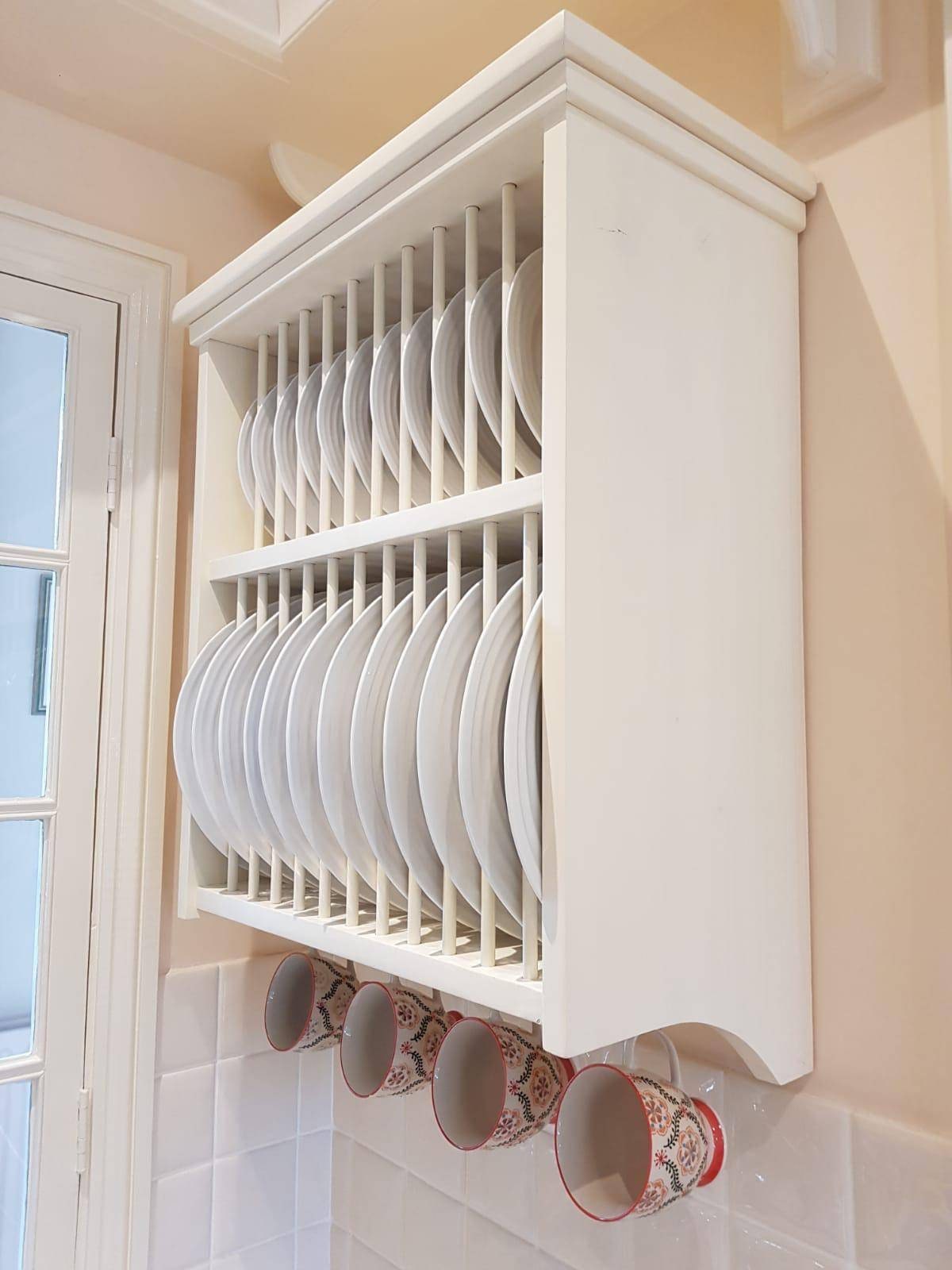 DIY - Inside Cabinet Plate Rack - Remodelando la Casa