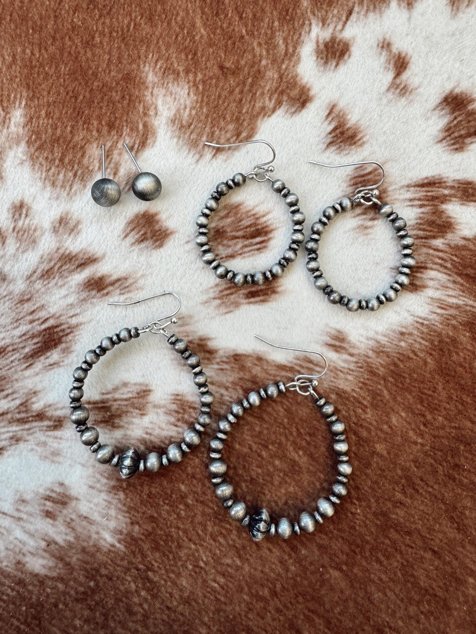 Navajo Pearl Hoop Post