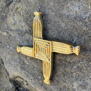 Solid Brass St. Brigid’s Cross | Traditional Irish Wall Blessing | Celtic Home Decor Symbol of Protection & Peace | Saint Bridget