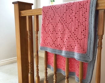 Wrapped in Love blanket, PDF Crochet Pattern, Instant Download, Crochet Blanket Pattern, granny square, filet crochet
