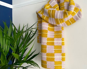 Check Me Out Scarf Pattern | PDF Crochet Pattern | Crochet Scarf Pattern