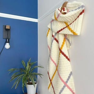 Crossover Scarf Pattern | PDF Crochet Pattern | Crochet Scarf Pattern