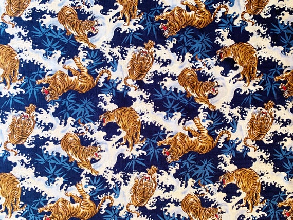手描き　虎　トラ柄　プレート　イタリア製 虎柄生地、日本・中国・東洋綿、波模様の青 - Etsy 日本