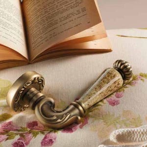 Ninfa Porcellana - Rococco Style Brass Door Handle Collection