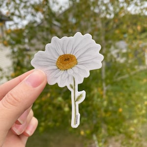 Daisy Decal, Watercolor Daisy Sticker, Mini Flower Decal, Flower Sticker, Daisy Sticker, Laptop Decal, Weatherproof floral Decal