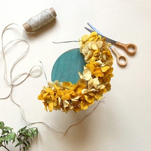 Yellow / Ochre flower tiara - flower crown - boho headpiece - tocado flores - diadema flores - boho bride headpiece