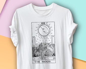 Vintage Tarot Card Shirt 'The Moon', Celestial Shirt, Witchcraft or Occult Shirt, Fortune Teller Shirt, Mystical