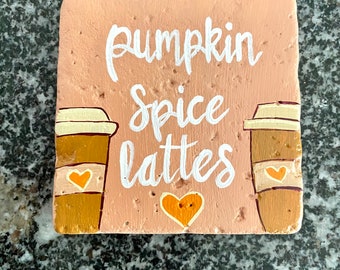 Getränkeuntersetzer Pumpkin Spice Lattes | Handbemalte Fliese