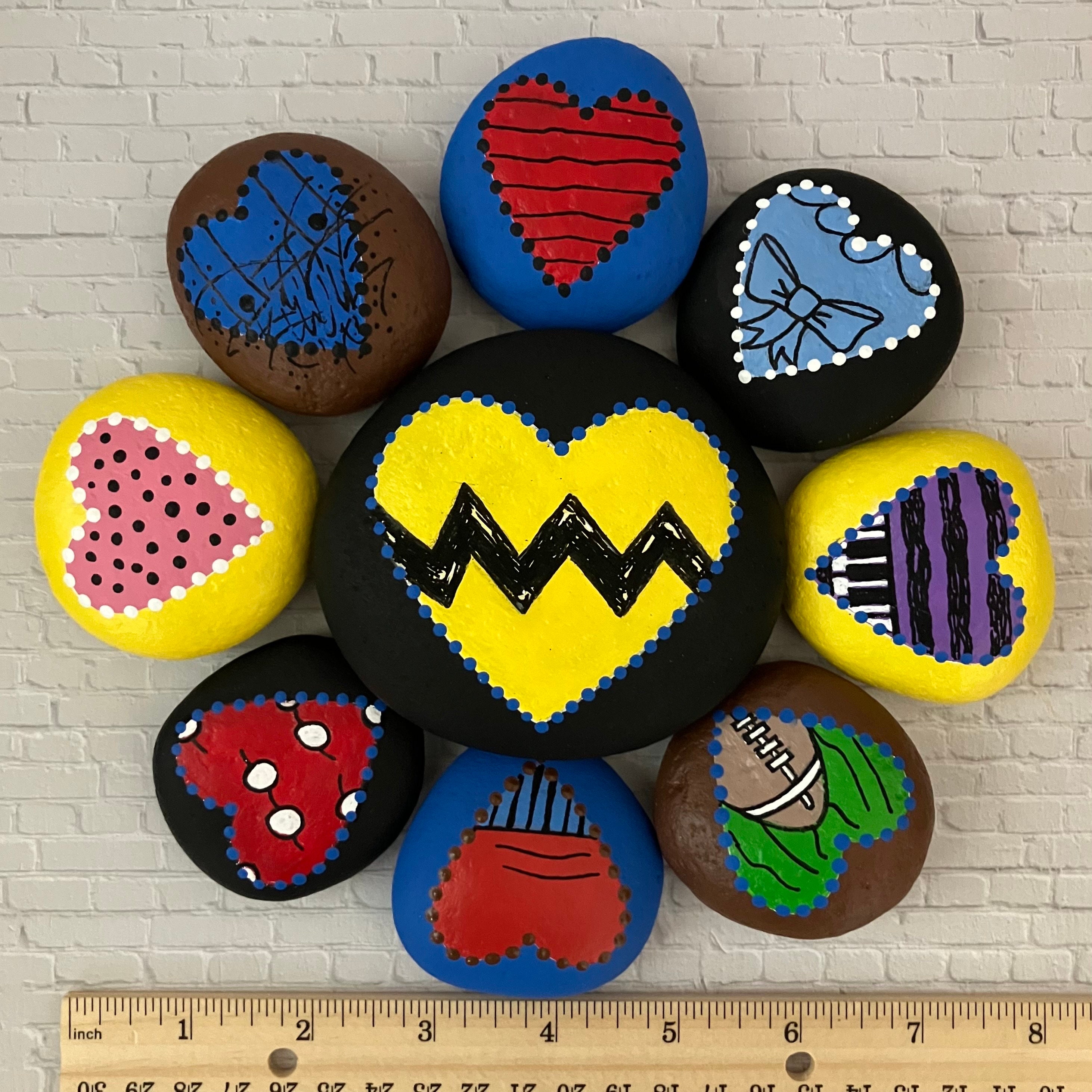 Peanuts Cartoon Flower Painted Rock Heart Stone Art Rock Garden Charlie ...