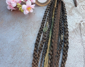 MiJoMade ponytail with lots of braids