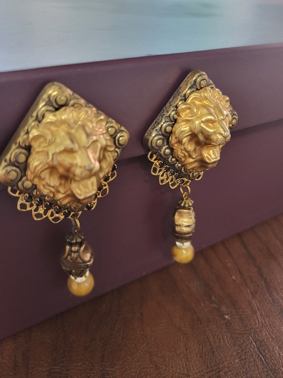 Fabulous 1980's Glam Style Lion Head Clip-on Earr… - image 5