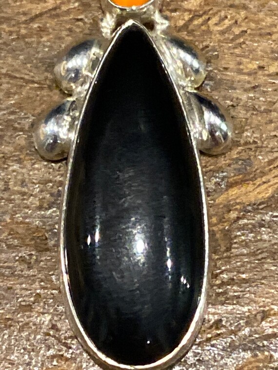 Vintage 925 silver and onyx slim teardrop pendant - image 3