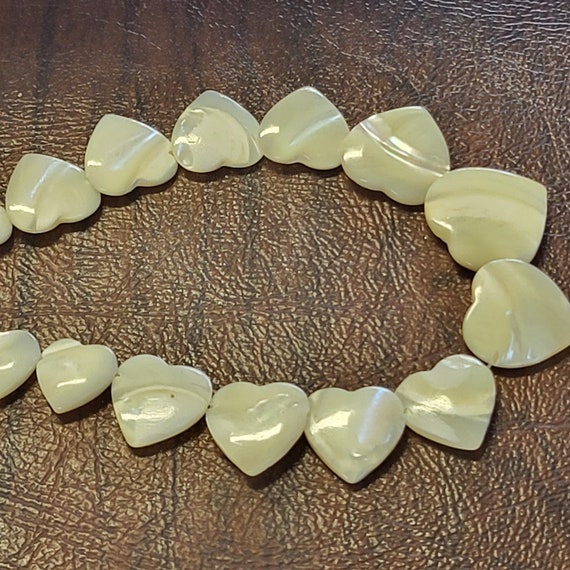 Vintage Avon Carved Mother of Pearl Heart Necklac… - image 8