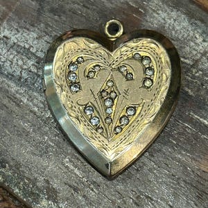 1/20 12K GF gold filled  heart shaped etched vintage hinged locket pendant with 24 clear jewels, holds 2 photos