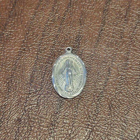 Vintage Chapel Sterling Silver Miraculous Medal/Pendant, Virgin Mary Medal, Medium Sized Marian Medal