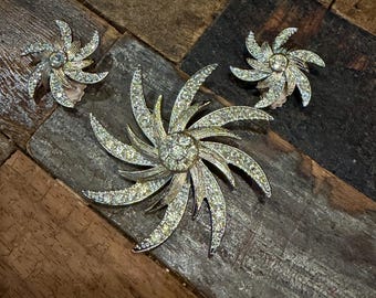 Sarah Cov (Coventry) vintage 1966 gold tone Evening Comet/Spiral Star flower pin/brooch, matching clip earrings, sparkly rhinestone jewelry