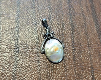 Lovely Edwardian Sterling Silver and Blister Pearl Pendant, Vintage Blister Pearl Set in Sterling Silver