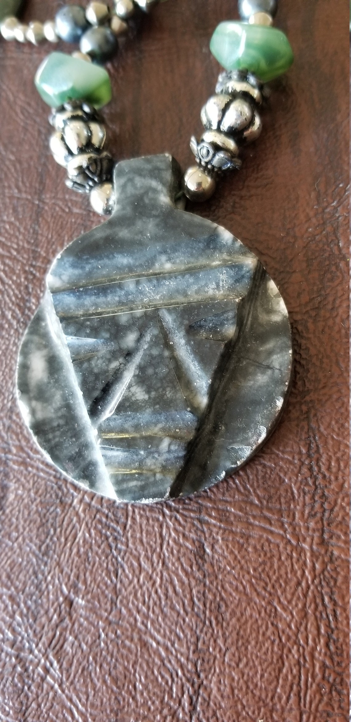 Soapstone Pendant and Beaded Necklace Hand Beaded Necklace Etsy.de