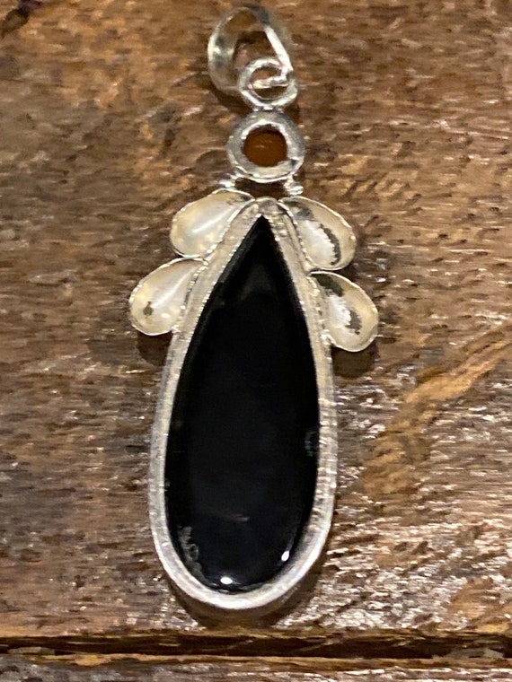 Vintage 925 silver and onyx slim teardrop pendant - image 5