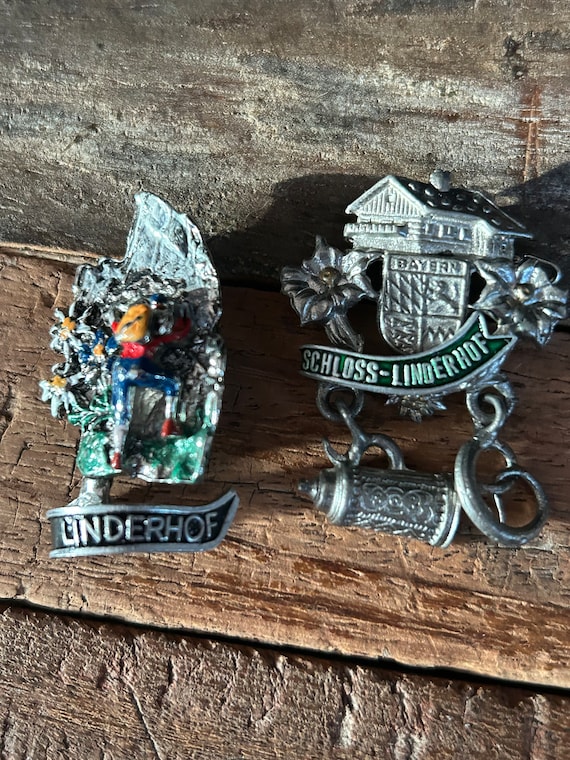 Lot of 2 vintage enamel German souvenir pins from 