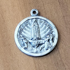 Vintage Sterling Silver Our Lady of Fatima Pendant/Medal, Image of the Virgin Mary Apparation Appearing to 3 Shepherd Children in Portugal