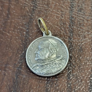 Vintage Italian Religious Relic Medal, Pope John XXIII Medal with &quot;Terra Catacombe&quot; from Rome, Roman Catacomb Earth Relic Medal, Papal Medal