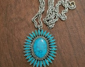 Vintage Southwestern Faux Turquoise Necklace, Copy of Zuni Needlepoint Style, Vintage Costume Jewelry Necklace