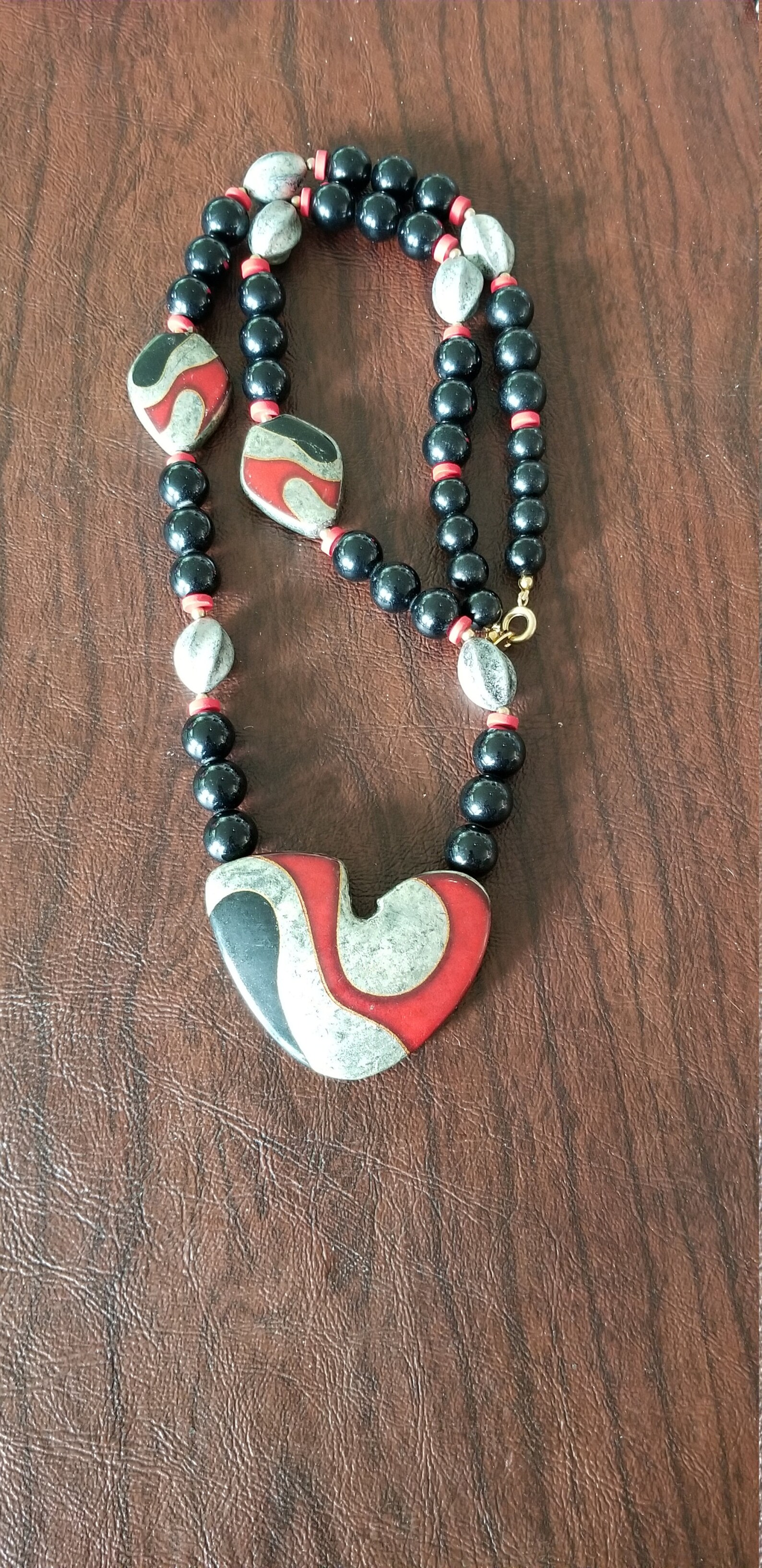 1980s necklace with red and black beads