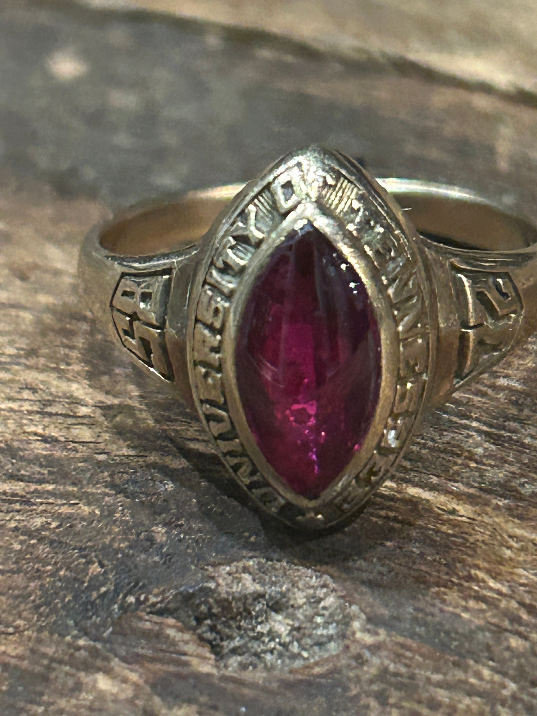 Reserved for Randy Josten 10K Yellow Gold 1972 University of