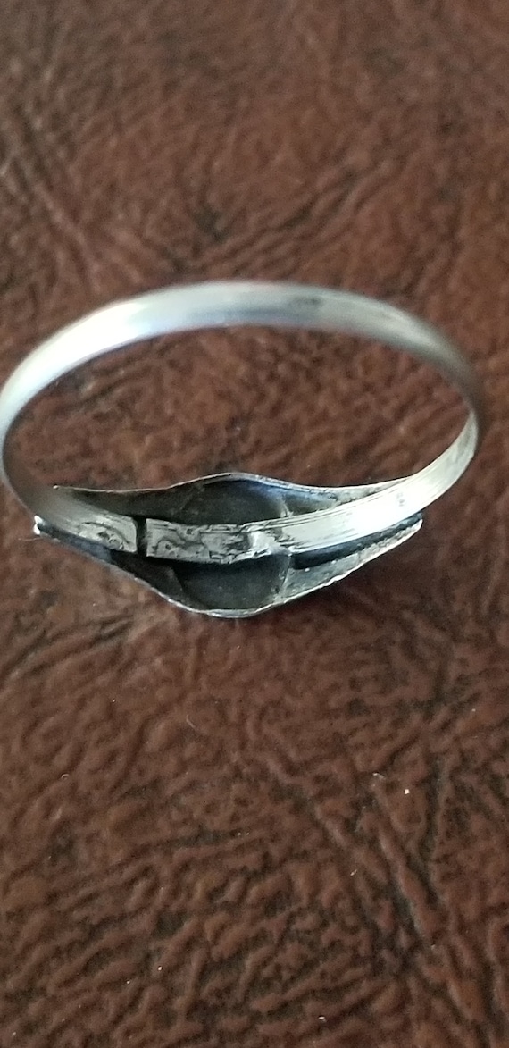 Vintage Sterling? French Virgin Mary Ring, Thin B… - image 8