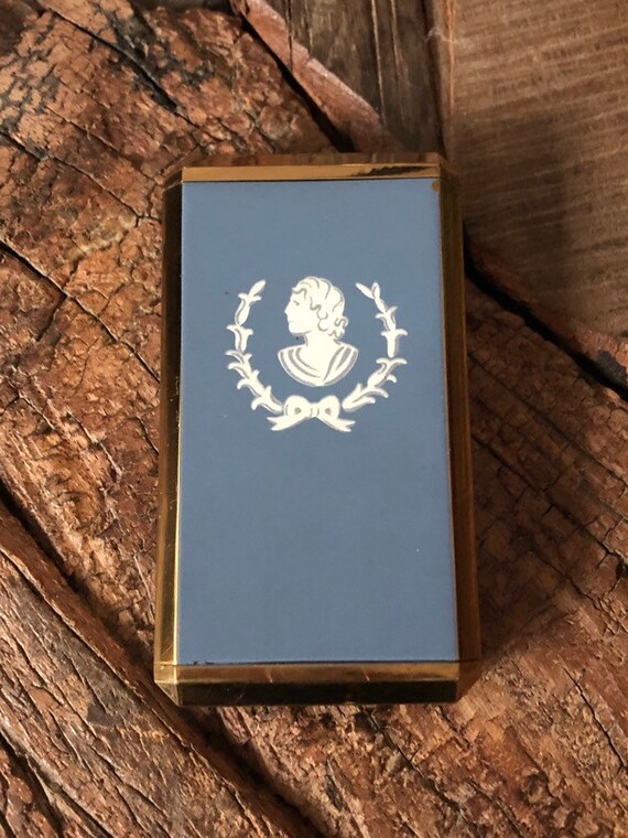 volupte cigarette case Vintage Push up Volupte Cigarette Case With Faux Blue Wedgewood, Caesar  Silhouette in an Arc of Laurel Leaves